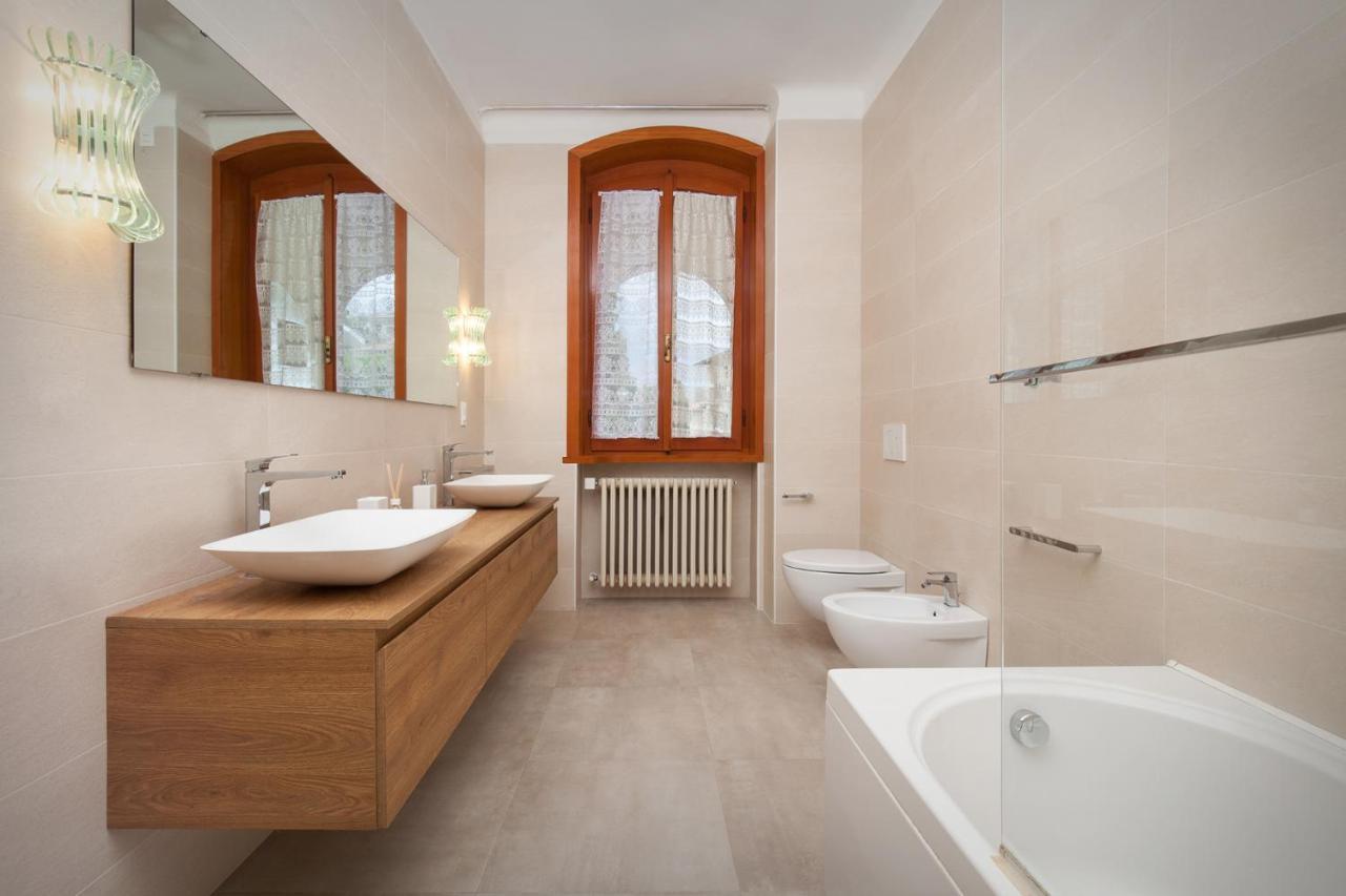 Villa Francesca-Grande Appartamento In Riva Al Lago 브렌조네 술 가르다 외부 사진
