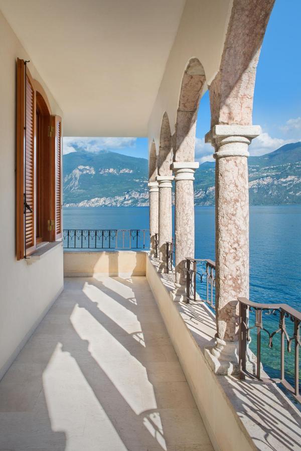 Villa Francesca-Grande Appartamento In Riva Al Lago 브렌조네 술 가르다 외부 사진