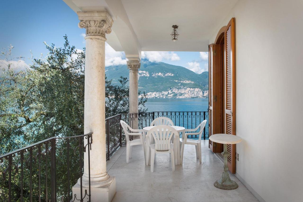 Villa Francesca-Grande Appartamento In Riva Al Lago 브렌조네 술 가르다 외부 사진